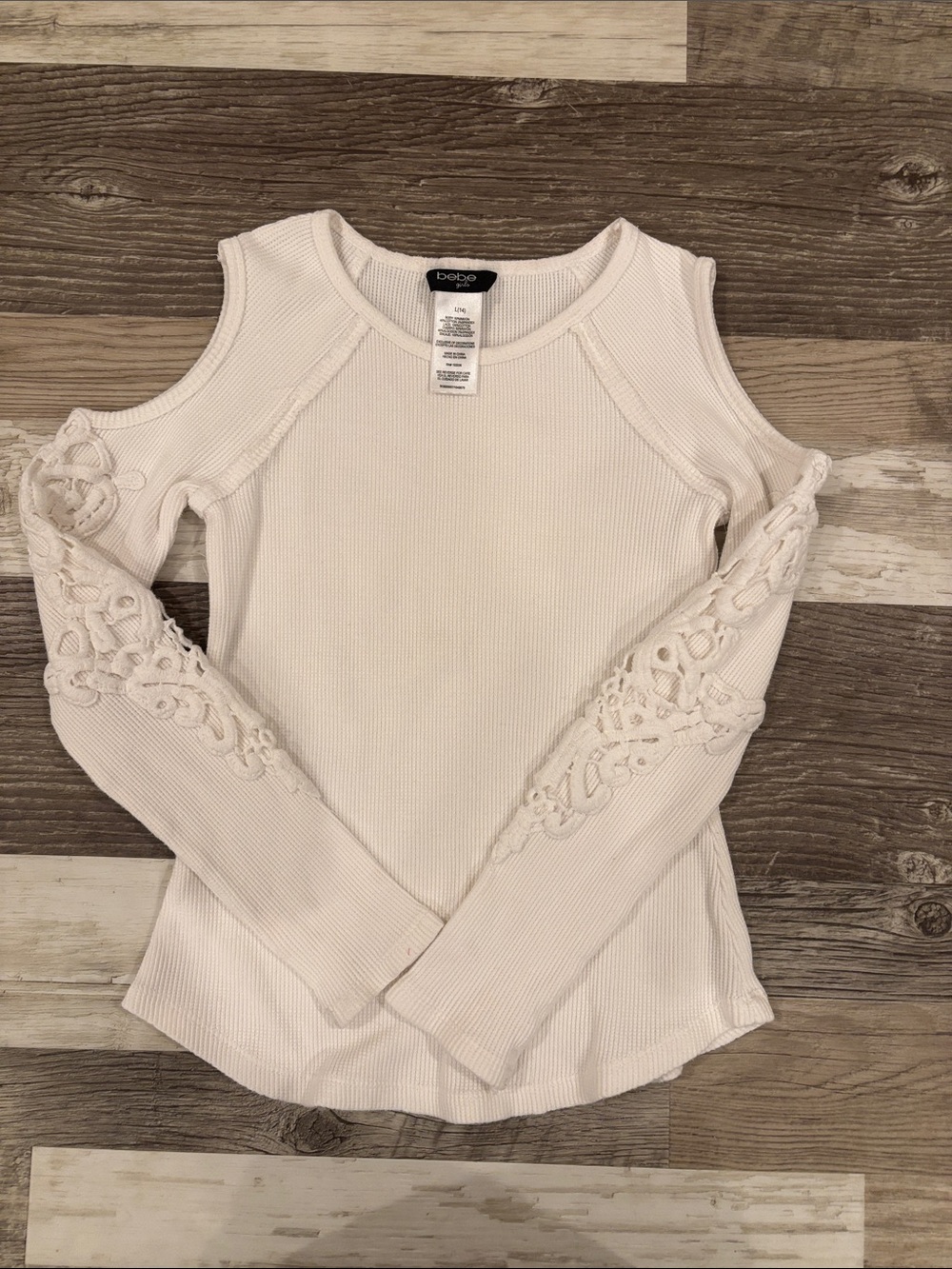 bebe White Cold-Shoulder Ribbed Top with Lace Sleeve Detail Pre teen size 14